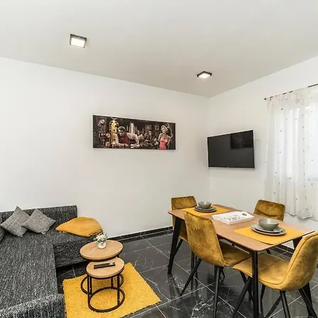 Apartment Zorenija *