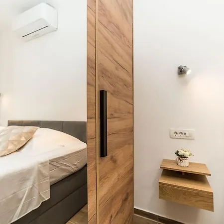 Apartment Zorenija *