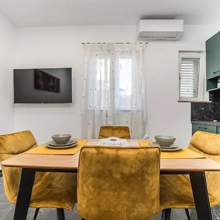Apartment Zorenija *