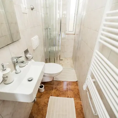 Zorenija Apartment *
